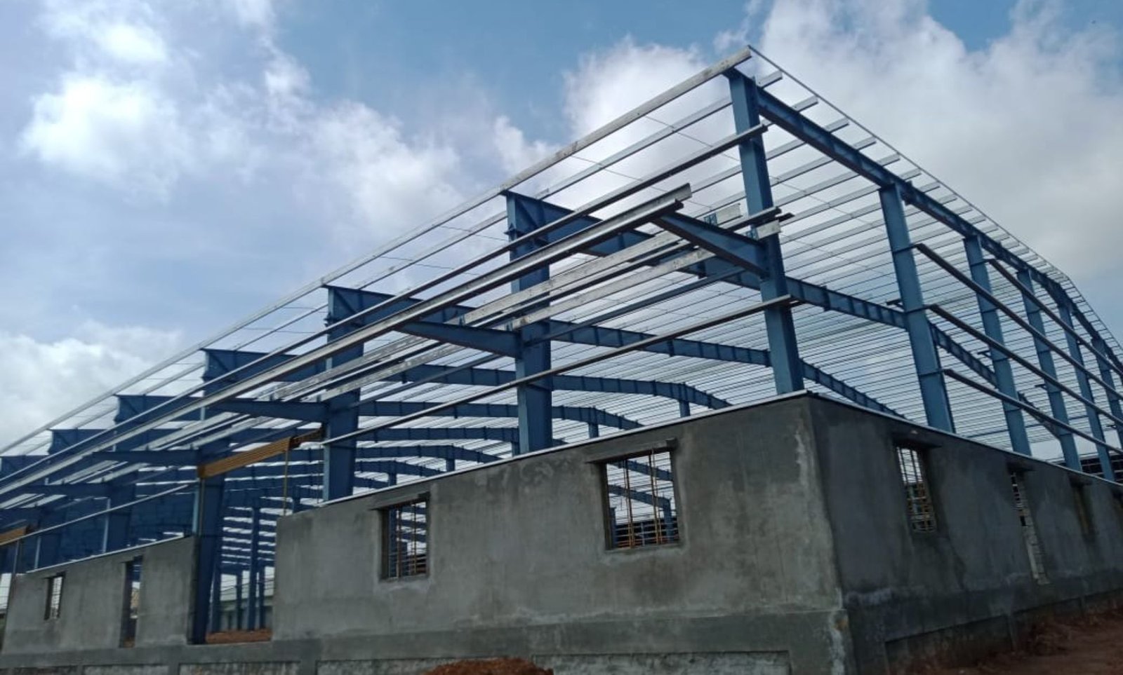 Before considering allthe other advantages , you must also go thorough all the disadvantages before you plan to construct any steel buildings .